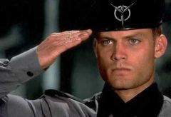 Salute01